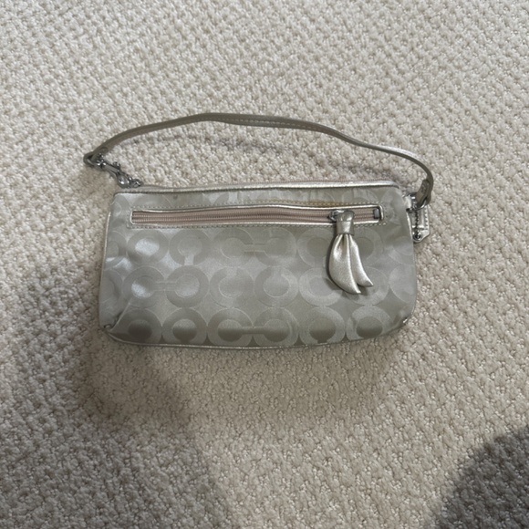 Coach wristlet - Picture 2 of 2